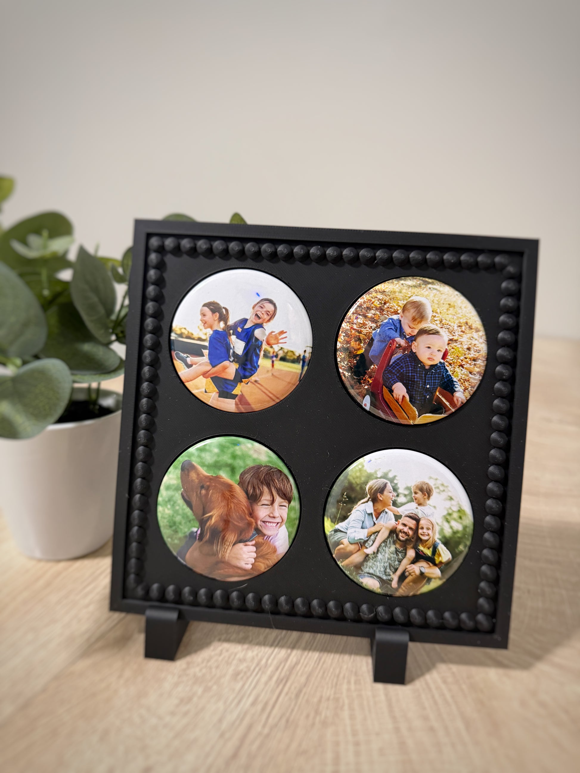Complete Set - 4 Round Photo Magnets + Magnetic Frame