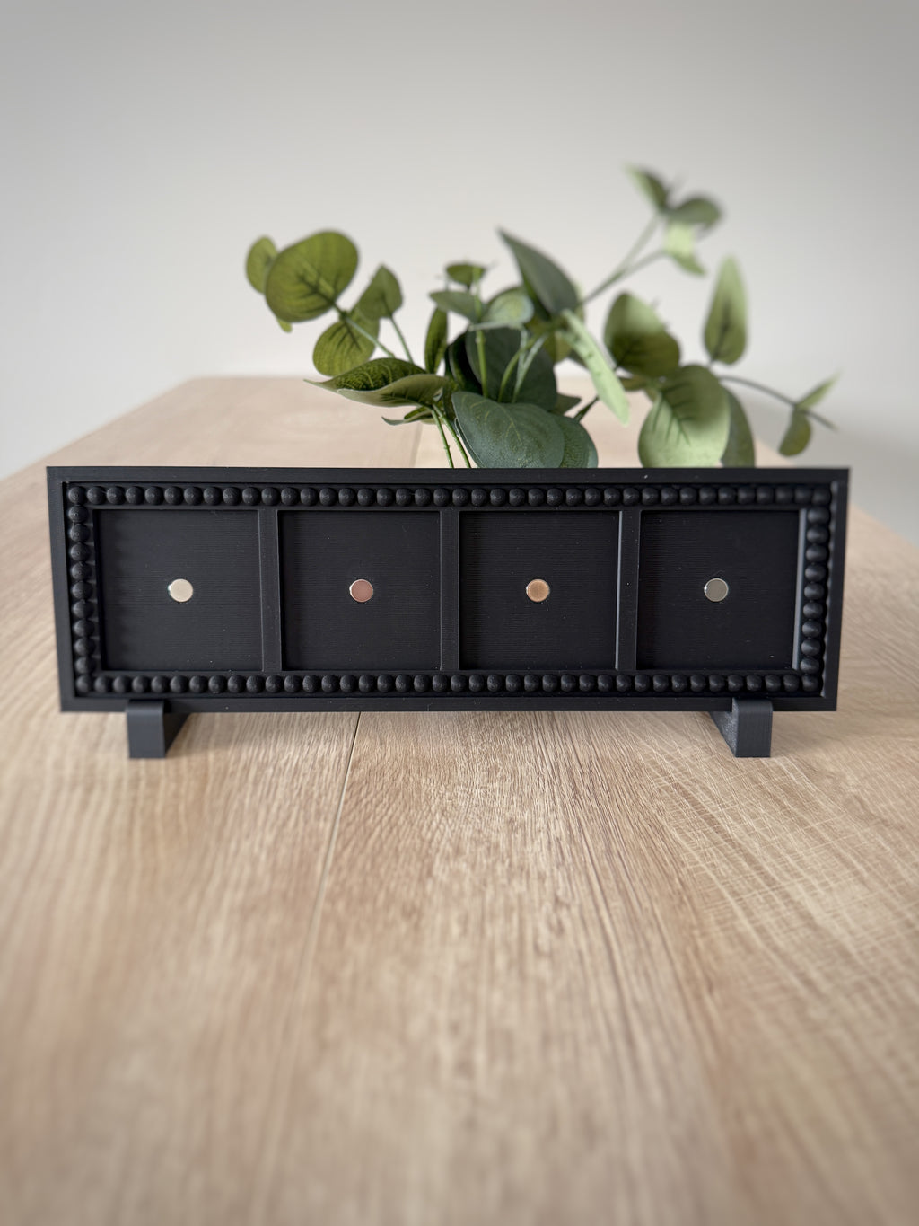 Complete Set - 4 Square Photo Magnets + Magnetic Frame