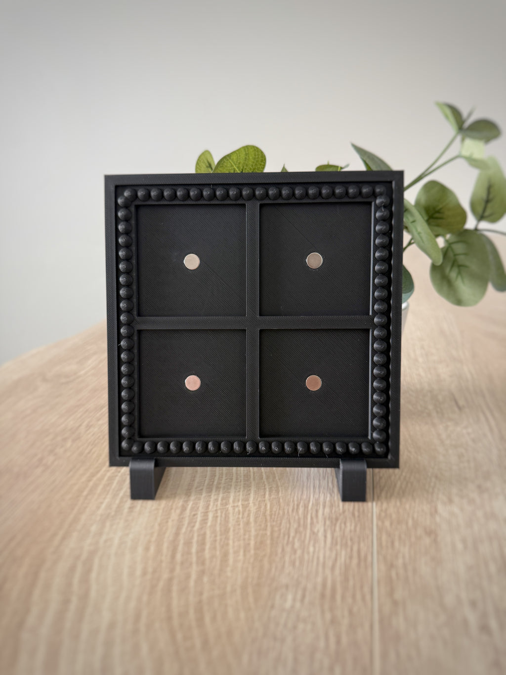 Complete Set - 4 Square Photo Magnets + Magnetic Frame