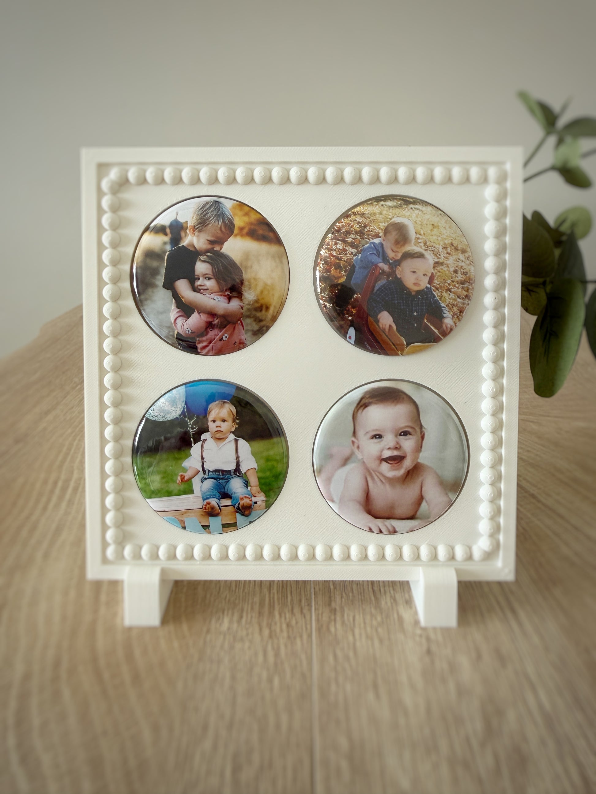 Round Magnetic Frame (2x2)
